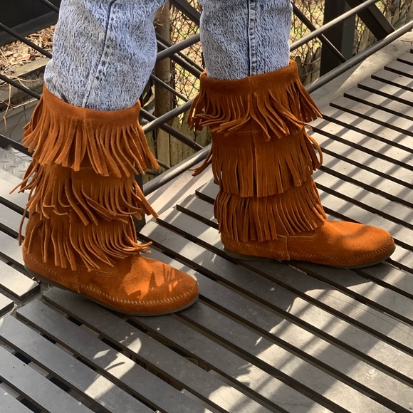 Minnetonka 3 layer pull-on fringe boots - Picture 4 of 8